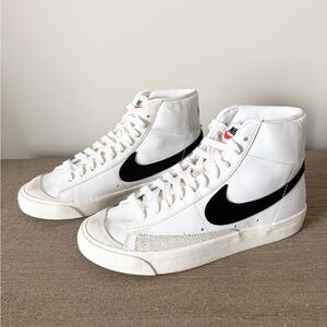 Nike Blazer Mid ‘77 Vintage Sneakers in Black & White Size Men 7/ Women 8.5